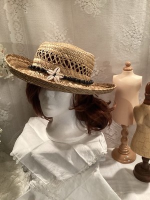 Triangle Women s Natural Summer Hat / Beaded Star Fish Band Curved Brim
