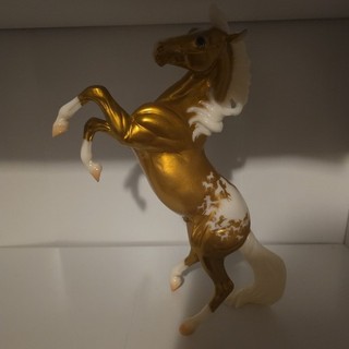 Breyerfest 2025 Surprise Model To The Ties That Bind Us GOLD variation NIP