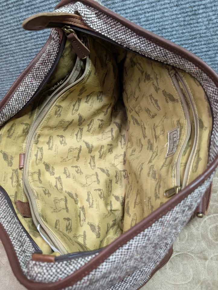 VTG LL Bean Tote Bag Tweed Wool And Leather Full Zip Two Handle Weekender  - Image 4 of 4