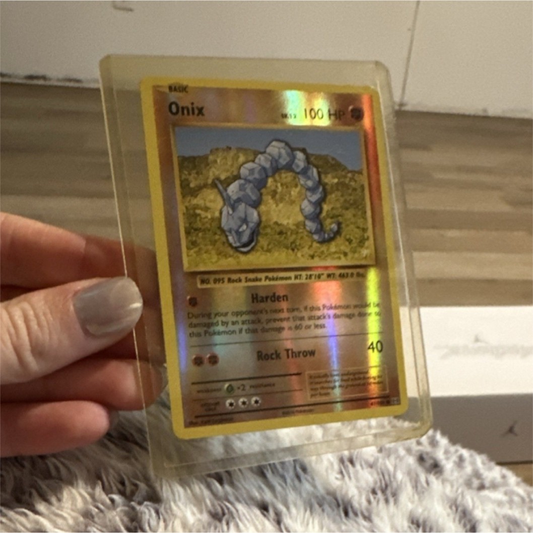 Pokémon TCG Onix Holo Basic Pokémon Card 100 HP 40 Attack English Collectible
