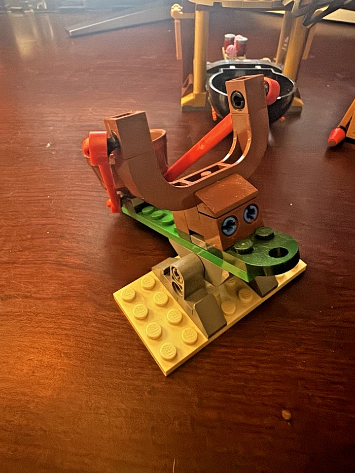 LEGO 75826 The Angry Birds Película Castillo del Rey Cerdo (SOLO Torre Principal) sin minifiguras Foto 2 de 3