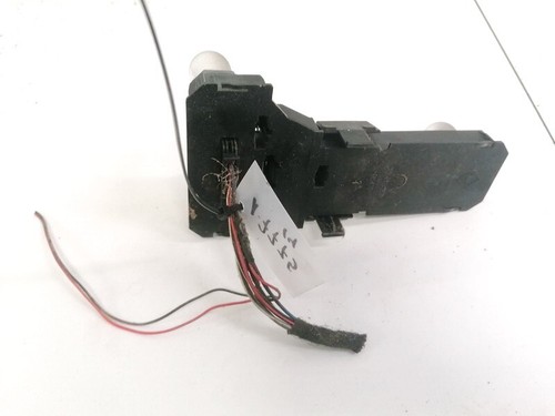 Volkswagen Passat 1999 Tailight Bulb Holder (Lamp Carrier) 3B99452 #1538775-99