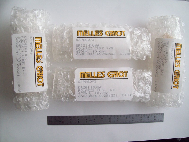 Set polarizing beam splitter cubes (4pcs), 670nm, 10mm, new, Melles-Griot, USA 