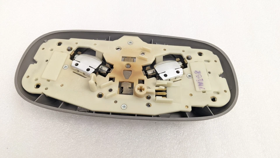 Luz cúpula interior superior OEM 93-07 Ford Super Duty F150 F250 F350 Excursion Foto 4 de 4