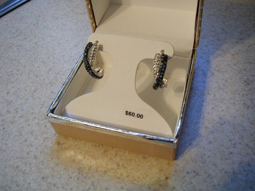 NIB CHRYSTINA GENUINE CRYSTAL TWO TONE PIERCED DANGLE EARRINGS - Foto 5 di 9
