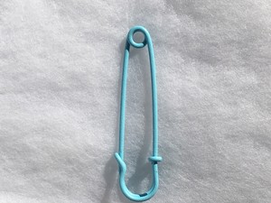 kilt safety pin