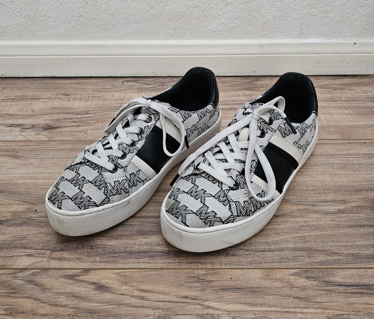 スニーカー Michael Kors Embroidered canvas sneakers MICHAEL KORS WOMEN'S SIGNATURE PRINT SNEAKERS SHOES LACE UP