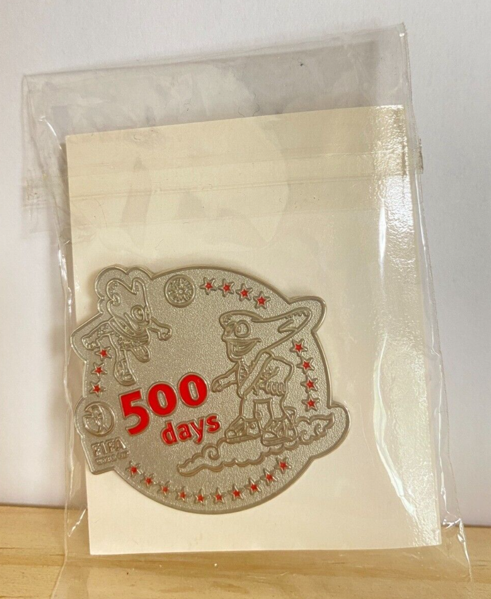 2002年開催　FIFAワールドカップ　記念ピンパッジ 2002 FIFAワールドカップ ピンバッジ - メルカリ