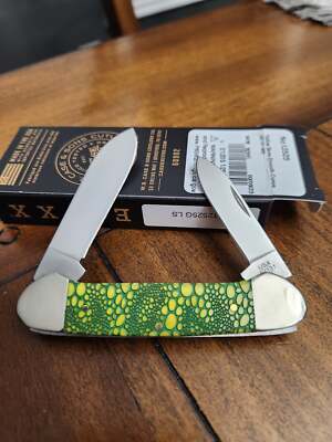 Case XX 62131 Yellow Bone Canoe with Green Lizard Skin Handles 1