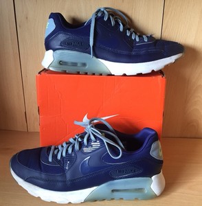 nike trainers size 5 ladies