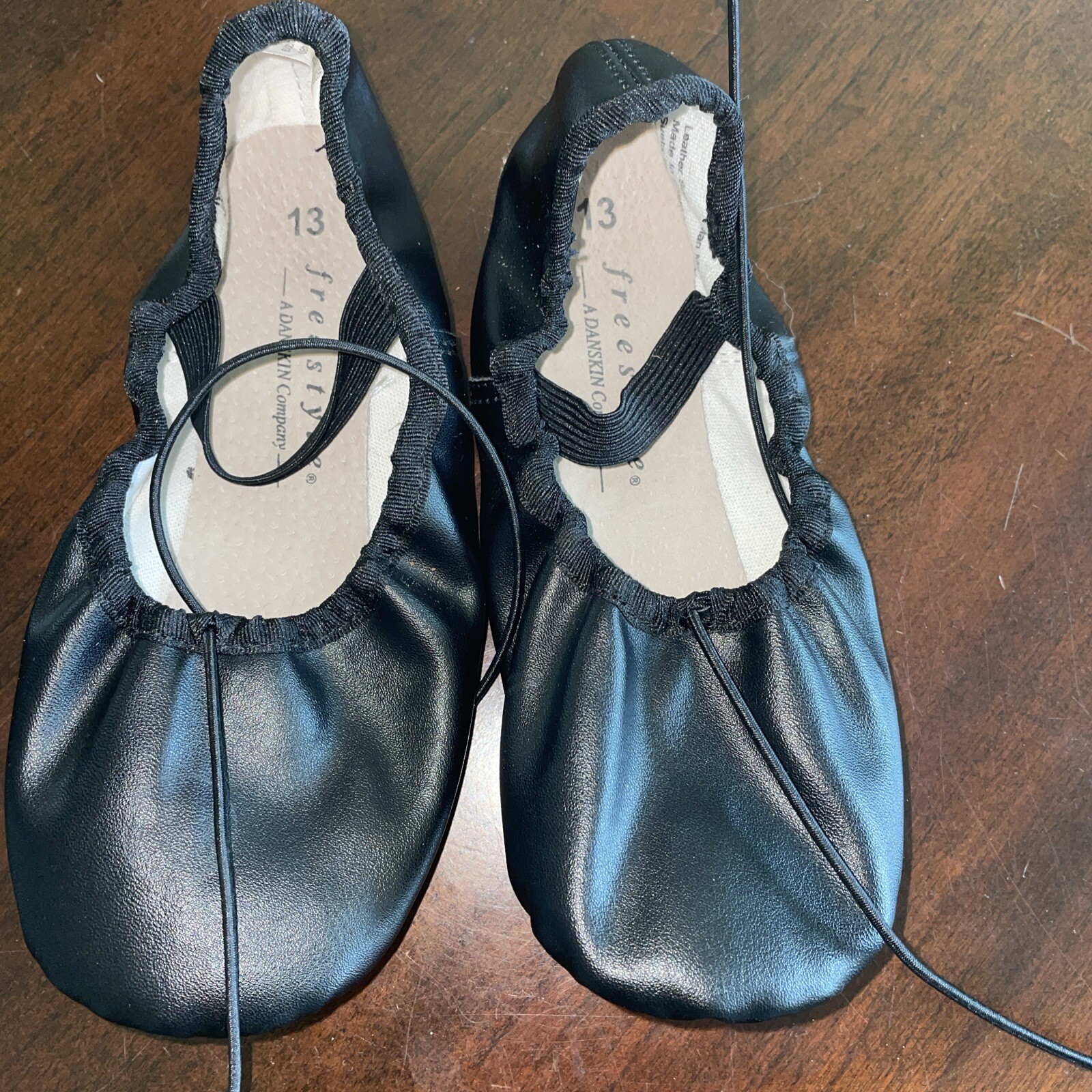 SAOLA FREESTYLE Ciabatte da Balletto Nere Bambino 13 M Suola in Pelle Ottime Condizioni