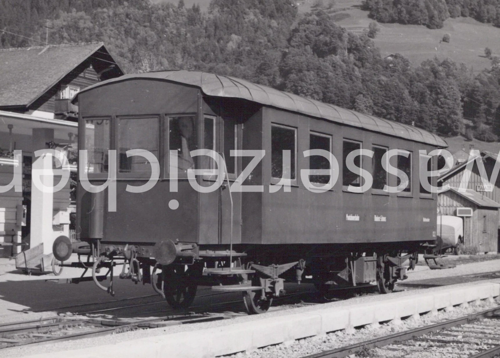 Bild 1 von 2