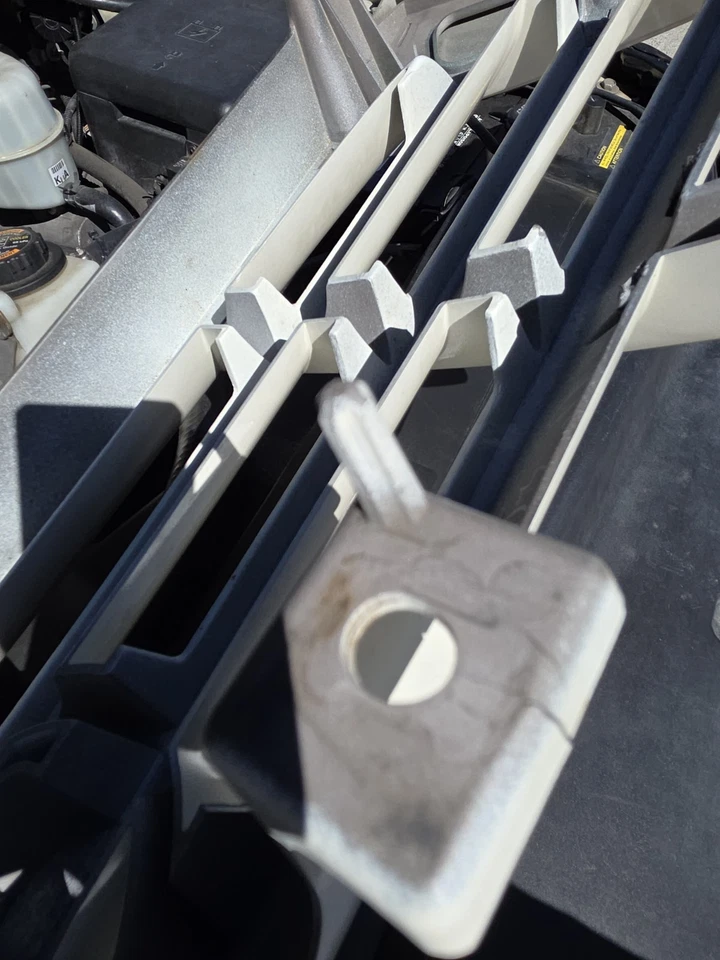 💎2002 2003 2004 2005 2006 Cadillac Escalade parrilla cromada blanca Foto 4 de 4