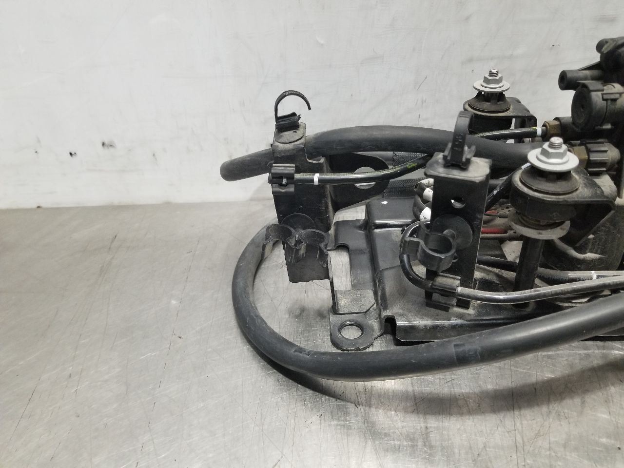 22 2022 MASERATI LEVANTE SUSPENSION PUMP 0061220310