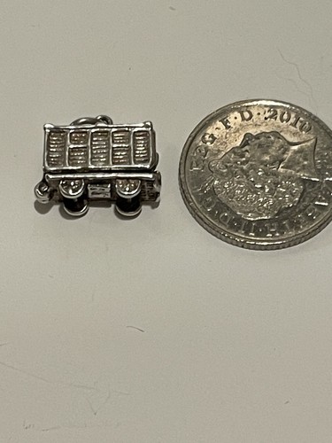 VINTAGE SILVER RARE OPENING NUVO RAILWAY GOODS CARRIAGE CHARM - Picture 7 of 12