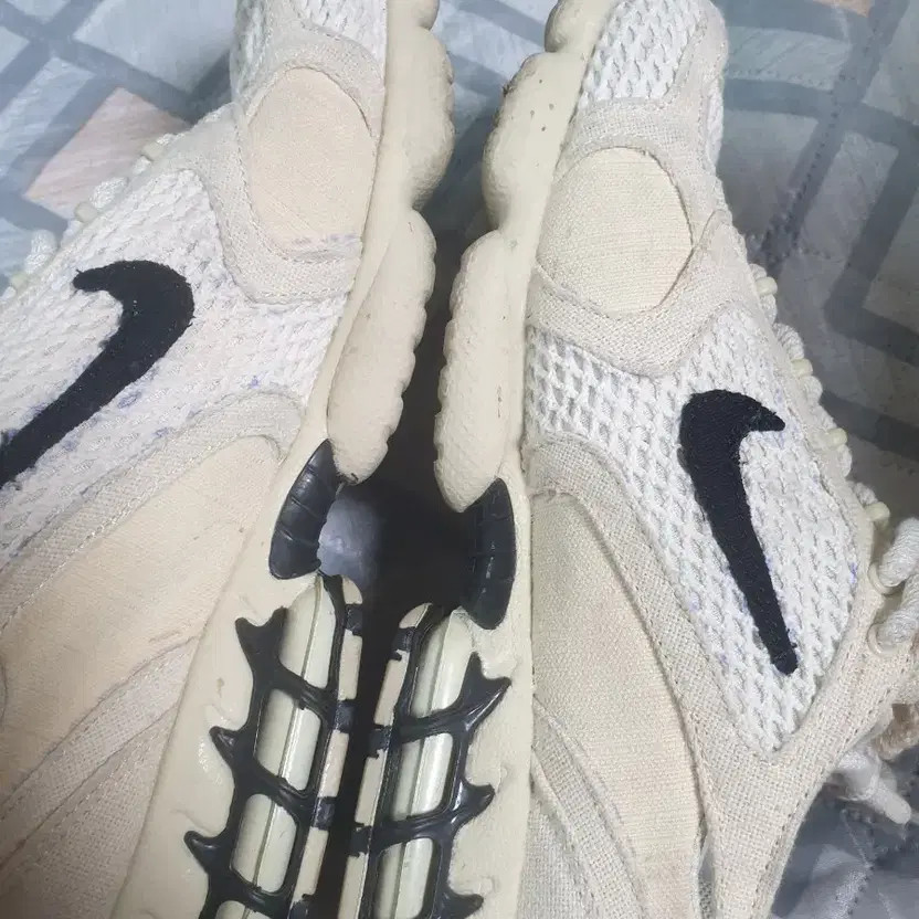 Nike x Stussy Size 275 Sneakers - Lightly Used thumbnail 7