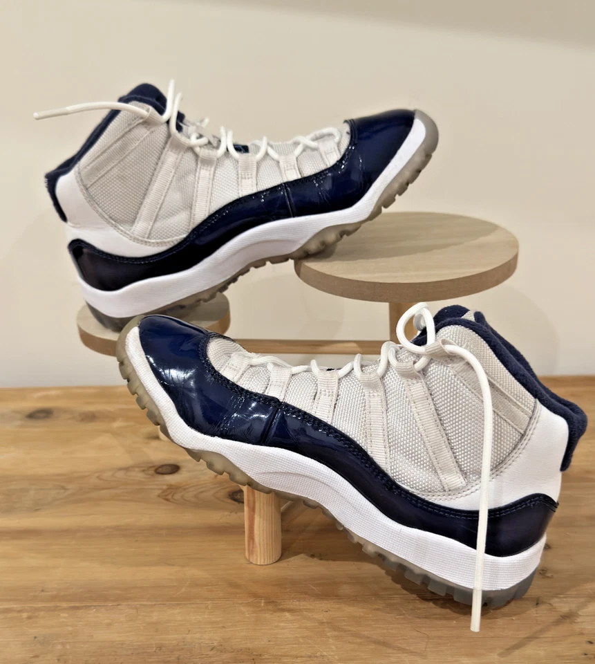 Nike Air Jordan 11 XI Retro Win Like 82  Size 3Y/4.5W 378038-123 - Image 4 of 4
