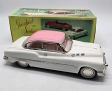 Vintage Voiture 1950s BUICK STANDARD SEDAN Tin Friction Powered Car Pink / White
