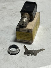 ALLEN BRADLEY 800H-HK33A SELECTOR SWITCH 2-POSITION MAINTAINED 600VAC HVY. DUTY