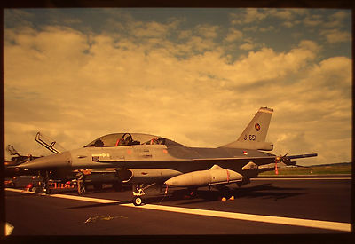 1 x gerahmtes hamafix original Farb Dia Slide, air craft, air force Jet J 651 