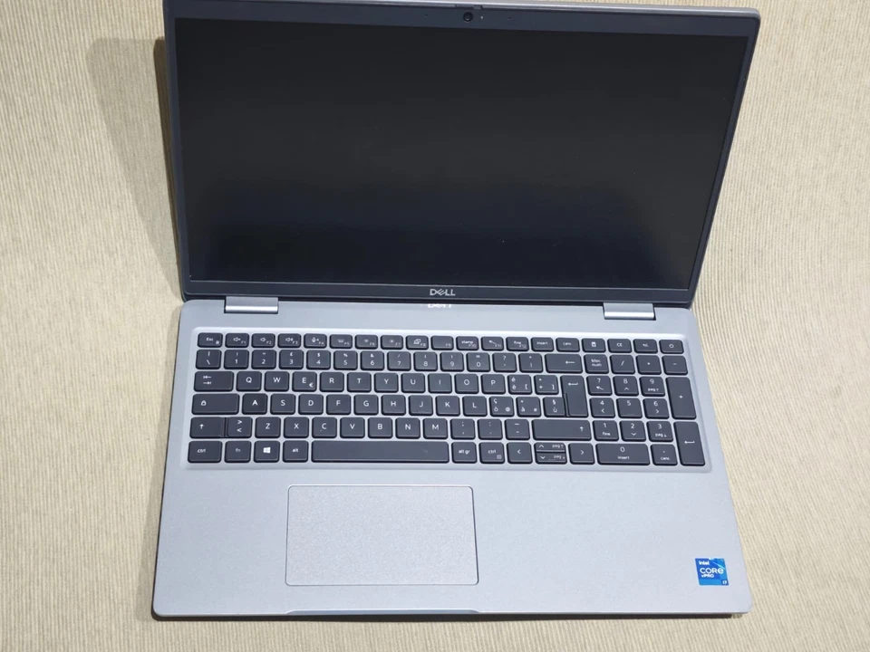 Dell Latitude 5520 · i7-1185G7 · 16GB · 512GB, foto 1 di 5