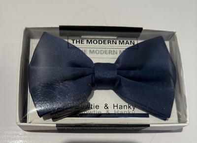 The Modern Man Steel Blue Bow Tie & Pocket Square Hanky Set New Formal Wear