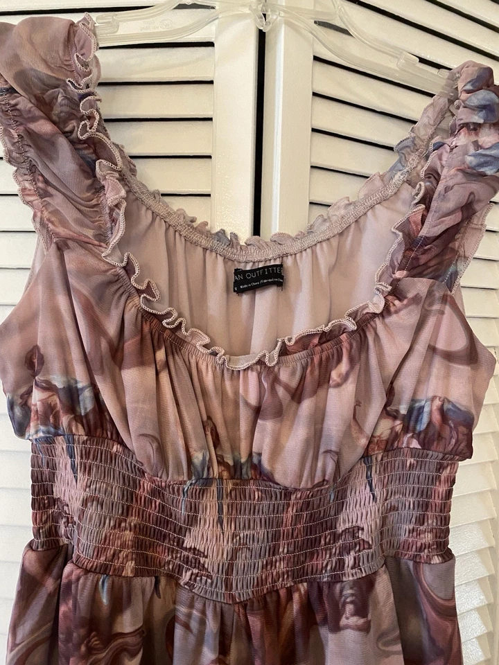 Urban Outfitters ангельский со сборками Детский комбинезон размер M собор печати фестиваль - Изображение 3 из 4