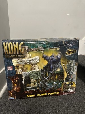 King Kong 8th Wonder of the World Skull Island Playset. New Rare!  (BOX HAS WEAR