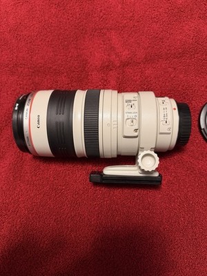 Canon EF 100-400mm f/4.5-5.6L IS USM Zoom Telephoto Lens EF Mount