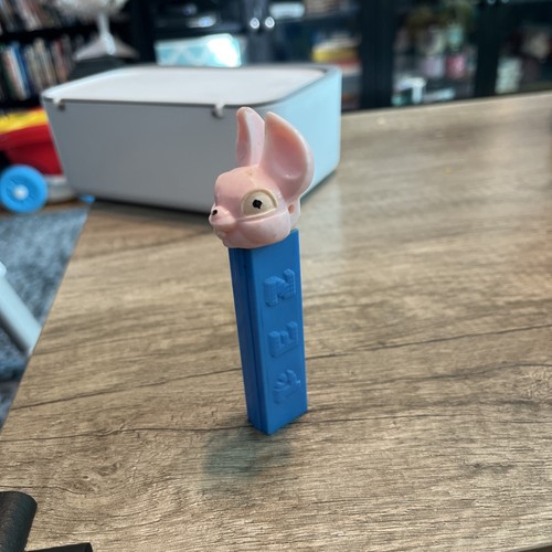 Vintage Bunny Rabbit Fat Ears No Feet Pez Dispenser Made In Austria Blue