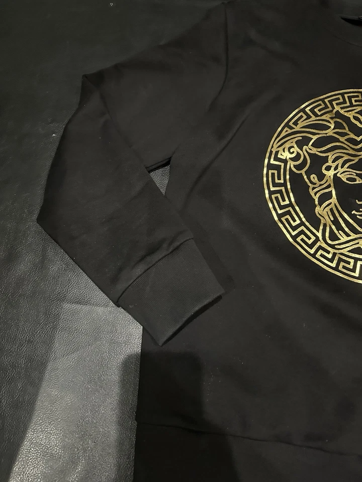 Suéter Versace Medusa Negro y Dorado Talla 44 Foto 3 de 4