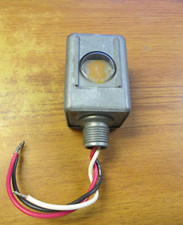 Tork PhotoControl Raintight 2000W, 1800VA, Cat 2104 .. . ZA-97