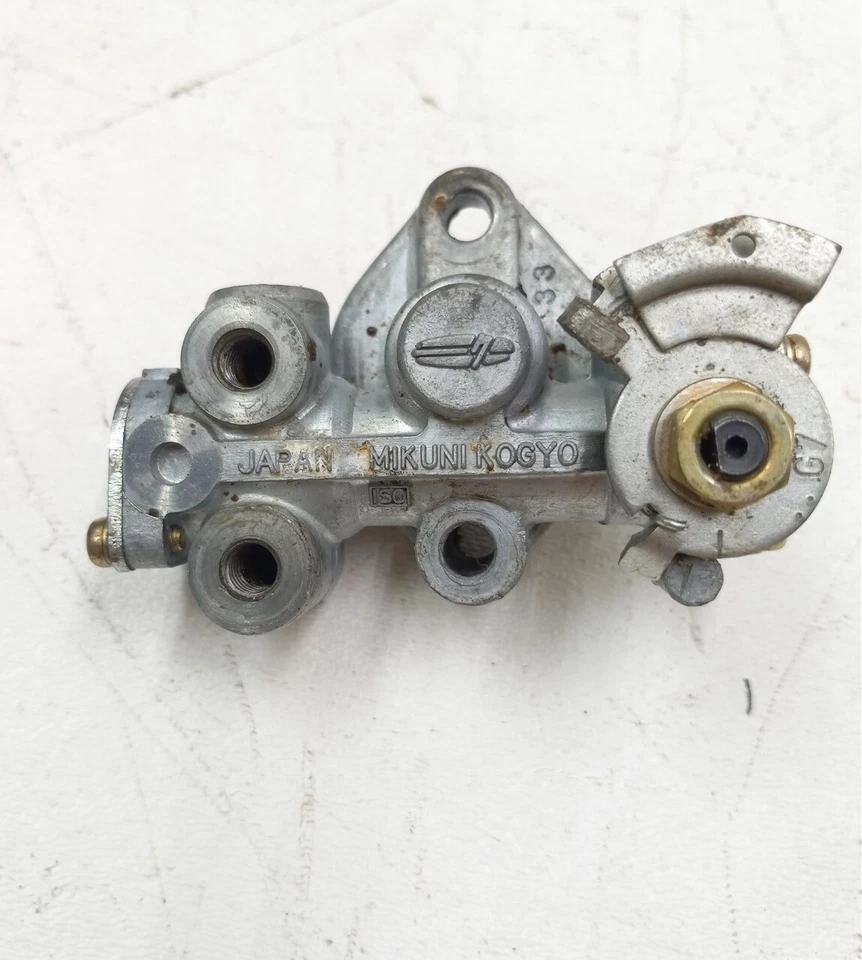 Bomba de aceite buena motor Kawasaki 90 MC1 MC90 1974 1975 PA AP-125 Foto 2 de 4