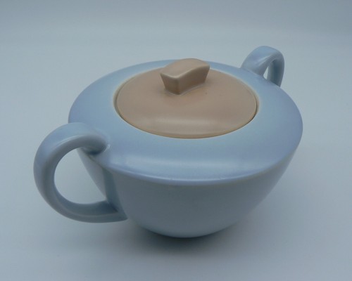 POOLE POTTERY PEACH BLOOM & MIST BLUE COVERED SUGAR BOWL C100 TWINTONE PERFECT - Picture 14 of 16