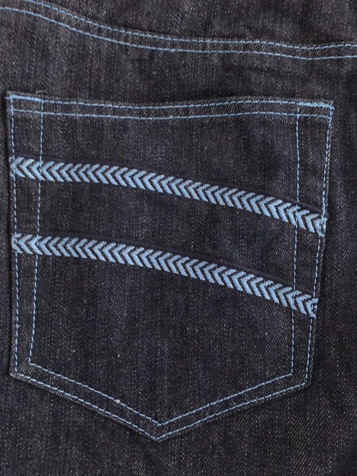 Moda Relaxed Fit Straight Leg Medium Rise Dark Wash Jeans Men's Size 32x32 - Image 4 of 4