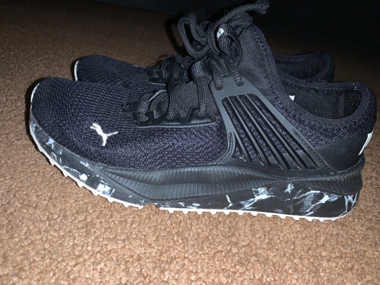 Sneakers da donna nere Puma Pacer Future Marble leggermente usate 38682003 taglia 7 5