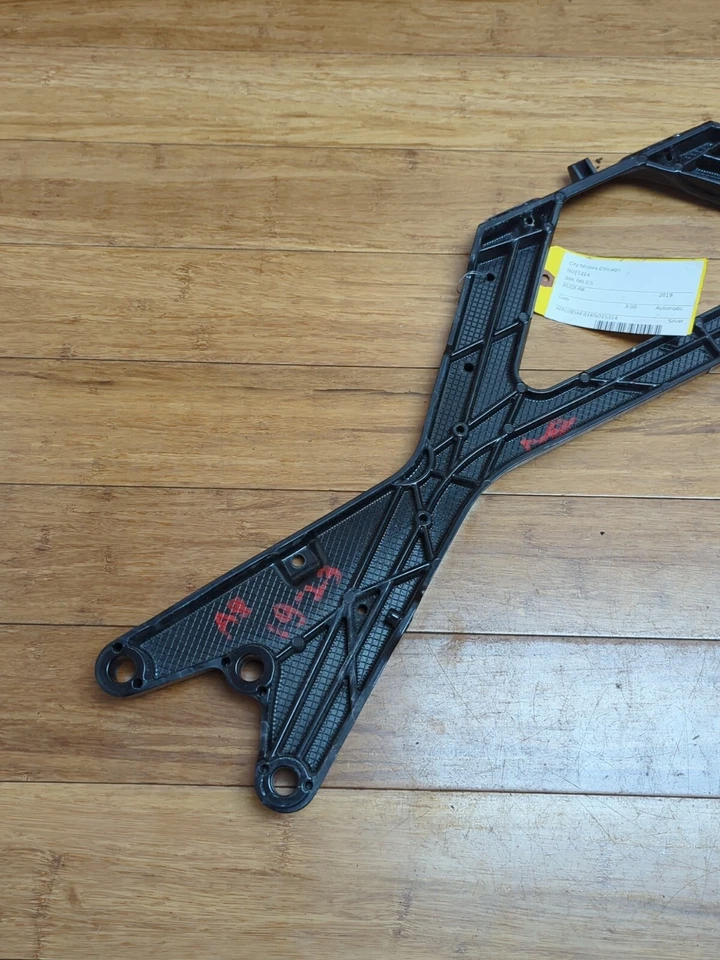 Barra de soporte de puntal de varilla delantera para Audi A8L Quattro 2019-2021 OEM Foto 2 de 4