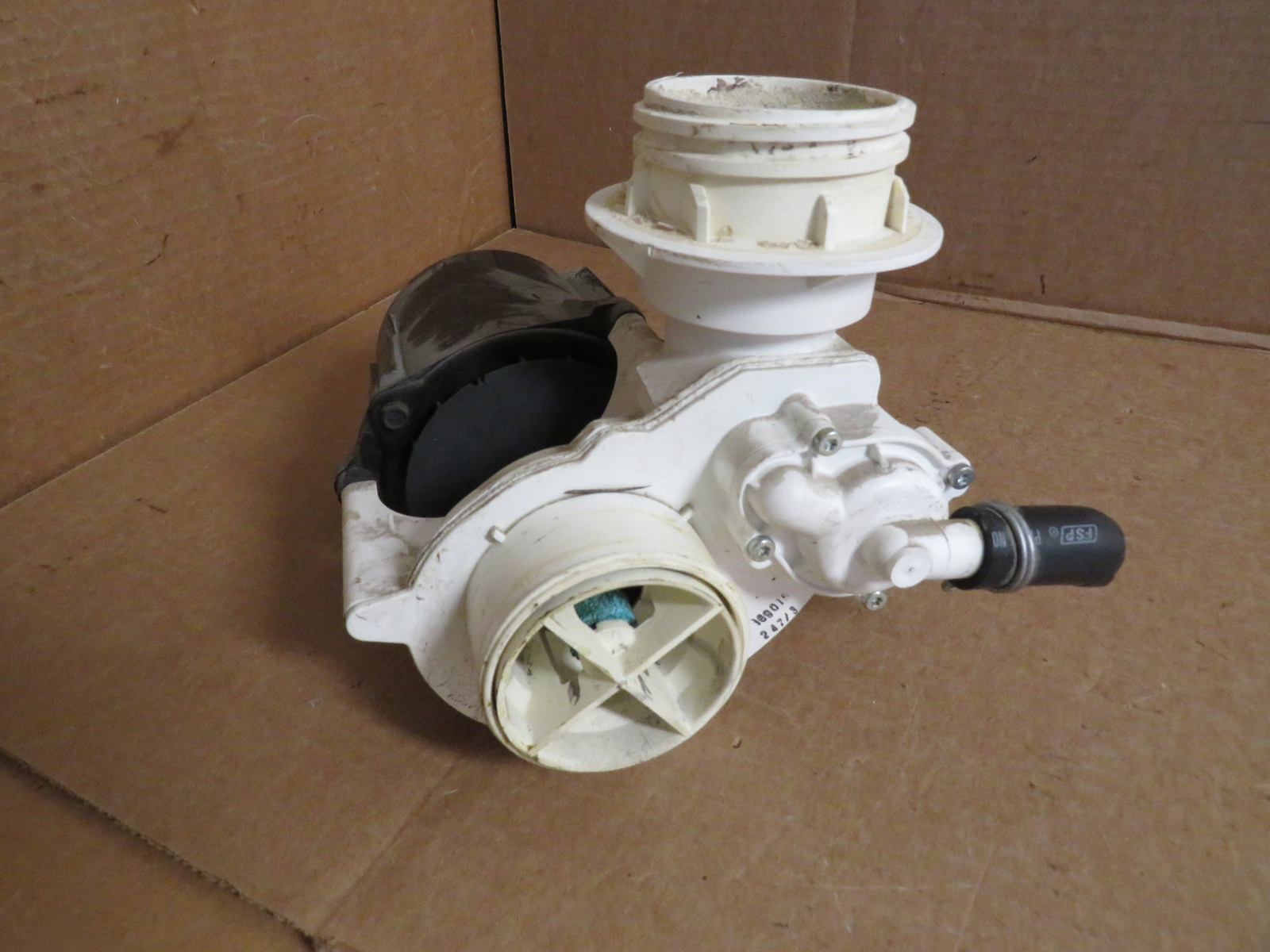 Whirlpool Dishwasher Pump Motor Assembly 3372625 Replacement Part-image