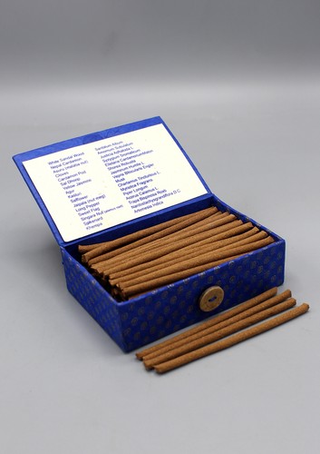 Medicine Buddha Incense Blue Lokta Box - Picture 2 of 4