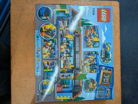 LEGO The Simpsons: Kwik-E-Mart (71016) Brand new.
