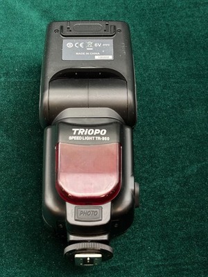 Triopo Speedlight TR-950 / Blitz / funktioniert