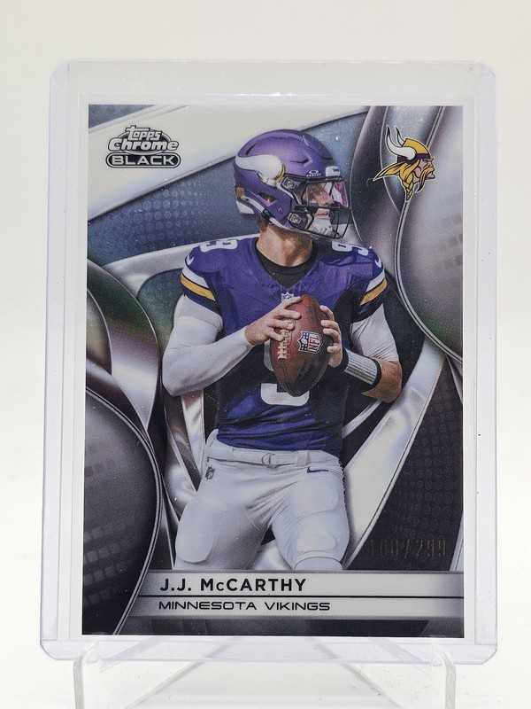 J.J. MCCARTHY 2025 TOPPS CHROME BLACK REFRACTOR /299 #67 VIKINGS Q7485