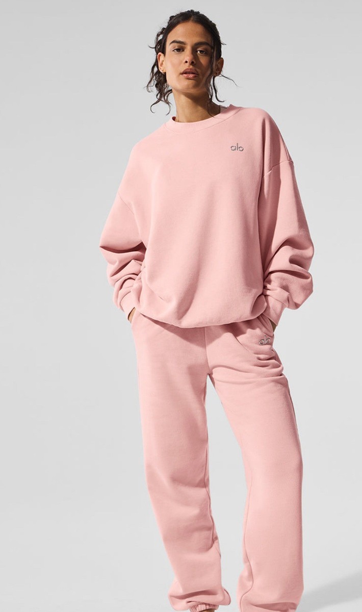 ALO Yoga Women's Accolade Crew Neck Pullover in Pink Quartz XS