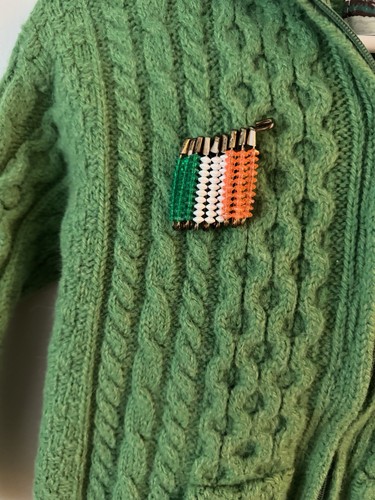 Aran Craft Irish Merino Wool Hooded Zip Sweater Unisex size 8-11 - Picture 2 of 9