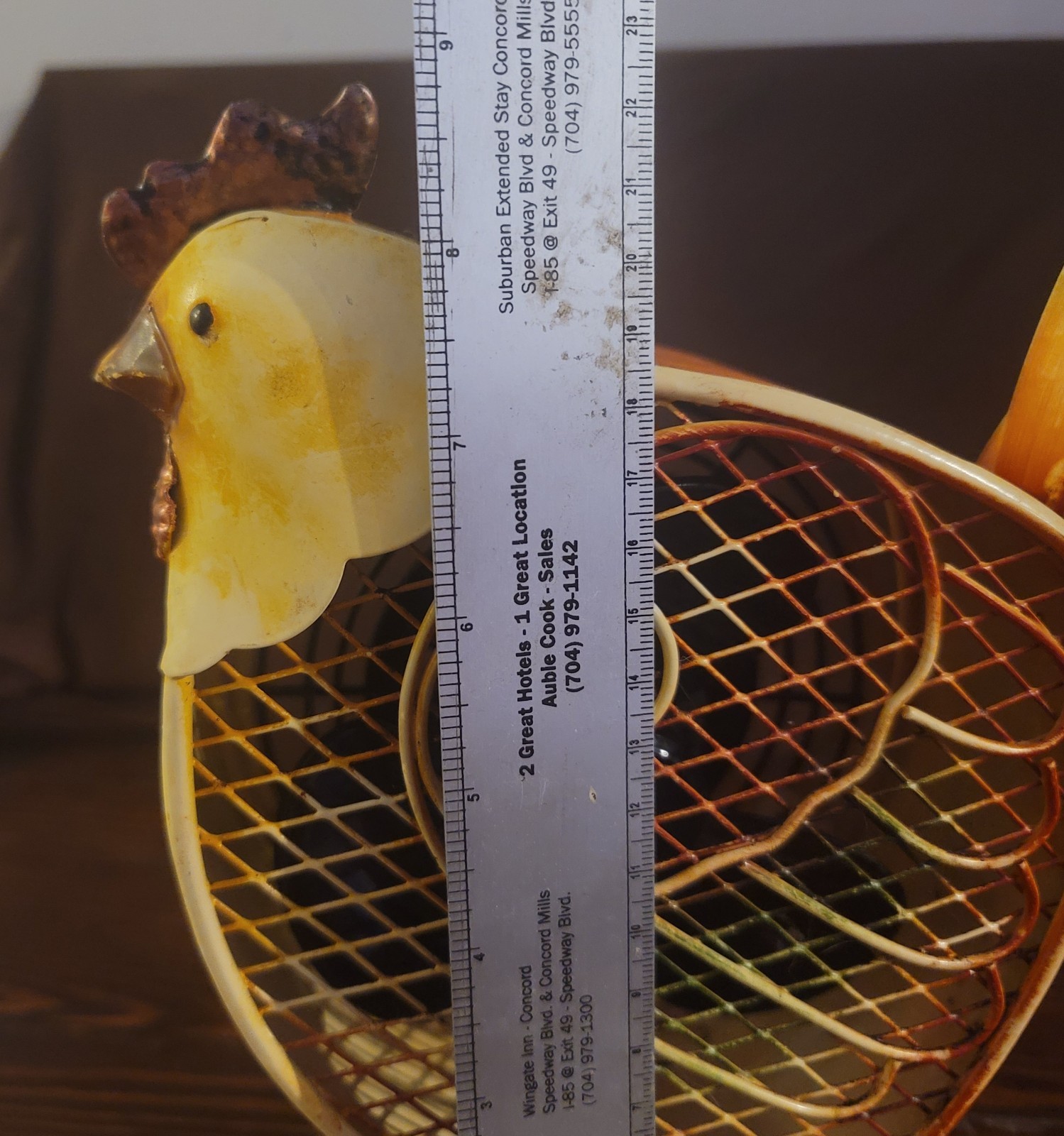 Deco Breeze Chicken Electric Fan Metal Rooster  Farmhouse Decor Unique DBF2410