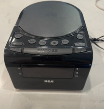 RCA DIGITAL CLOCK RADIO WITH AM-FM  CD PLAYER ---MODEL RC5610-A- TESTED- WORKS