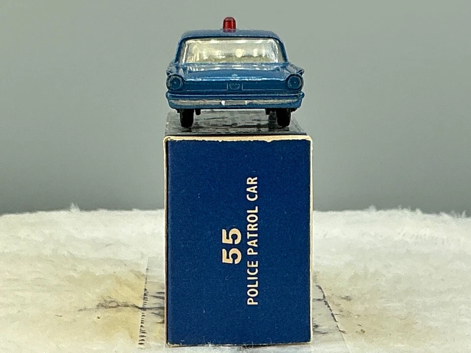 Coche de policía Ford Fairlane Matchbox No.55B "KNOBBY" como nuevo, en caja todo original N.O.S" Foto 3 de 4