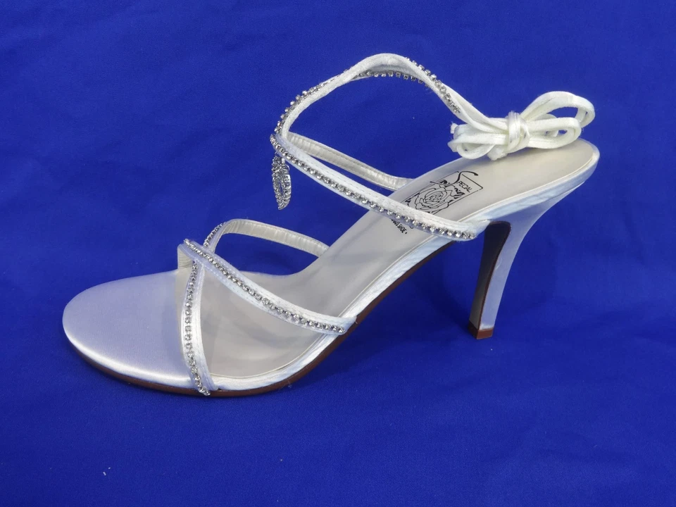 NEW Special Occasions by Saugus Shoe JULIET 5230 White Satin Size: 8.5 W - Image 3 of 4