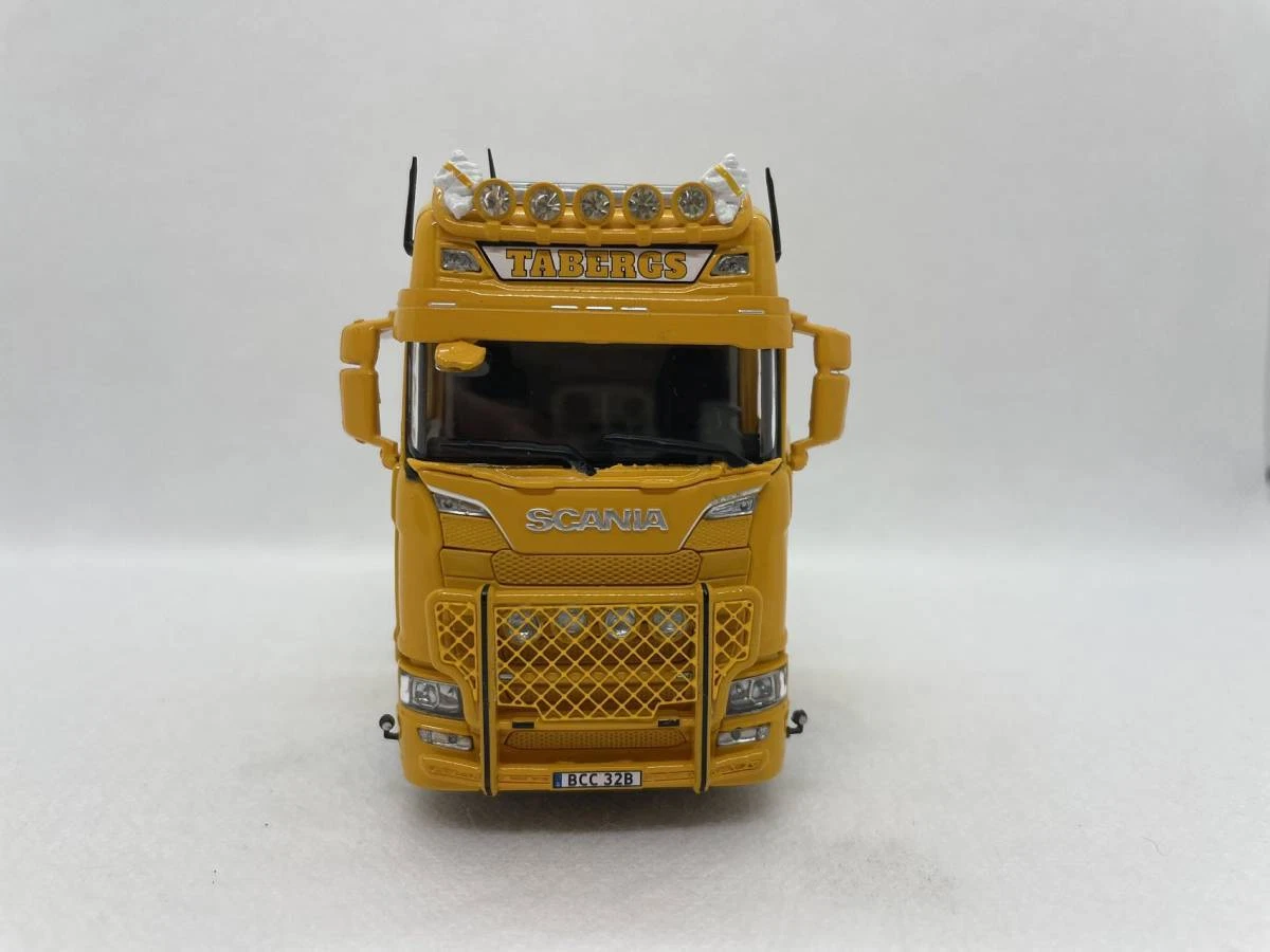IMC 1/50 Scania S High Roof 8X4 Tabergs 32-0120 J03-3R-011
