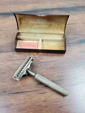 Vtg 1912 Valet AutoStrop Safety Razor Set w/ Original Case Antique